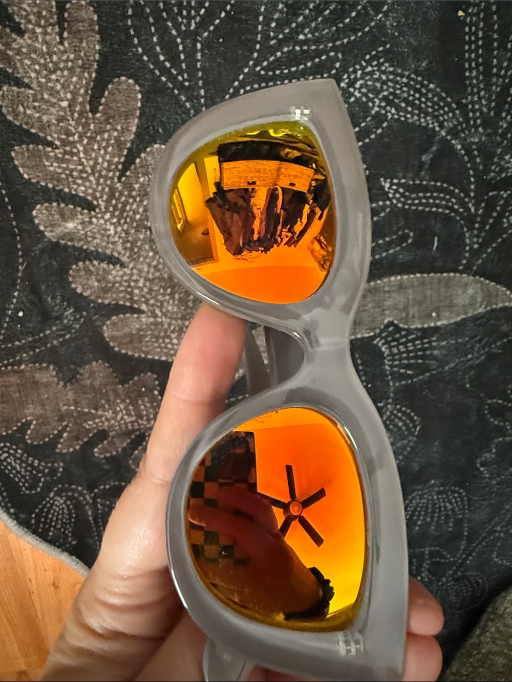 Quay Kitti Sunglasses